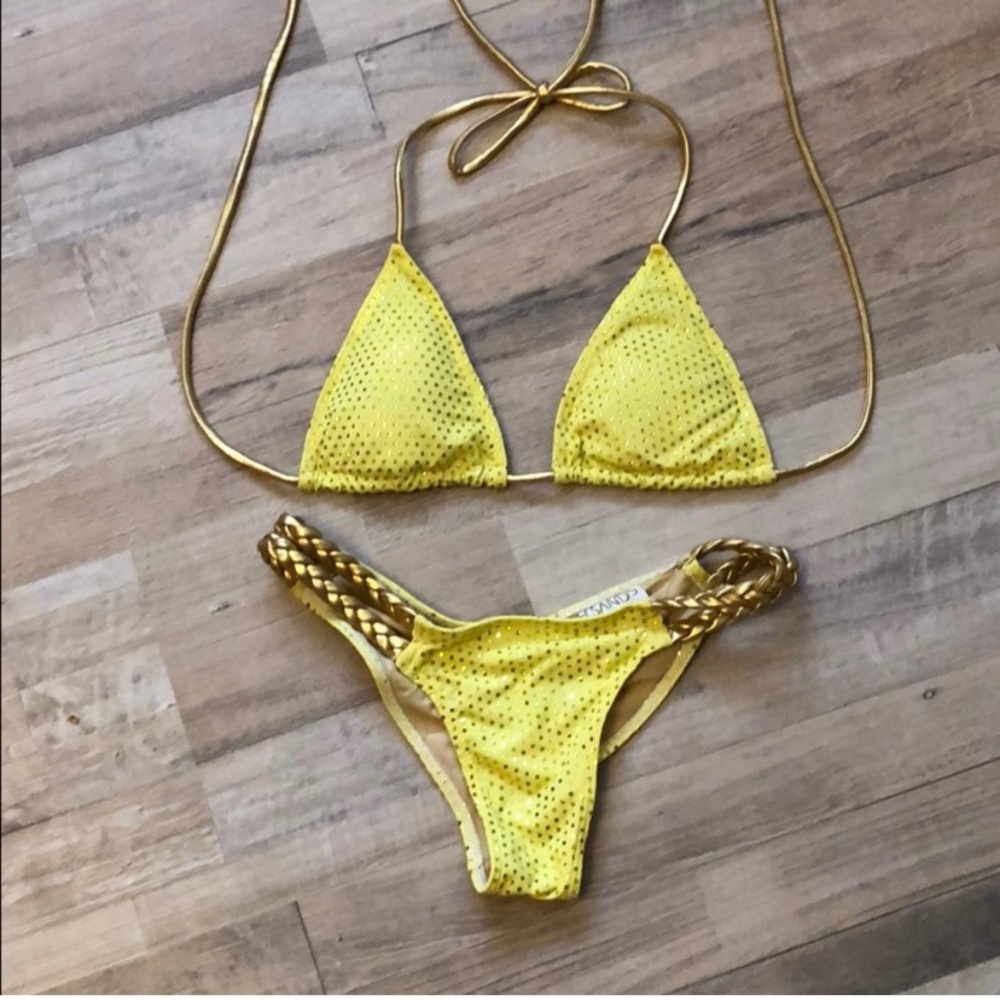 Ravish Sands Bikini - posing - competition